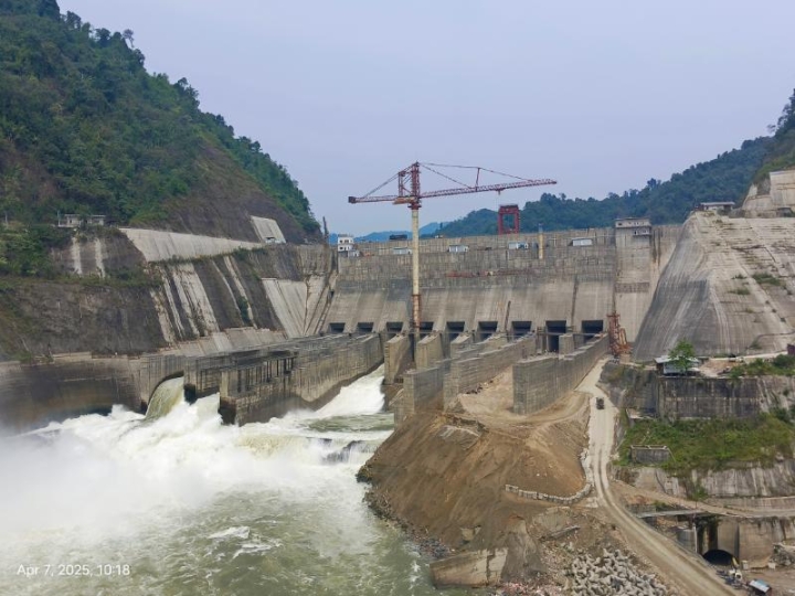 В Индии подключен к энергосети гидроагрегат крупнейшей строящейся ГЭС Subansiri Lower