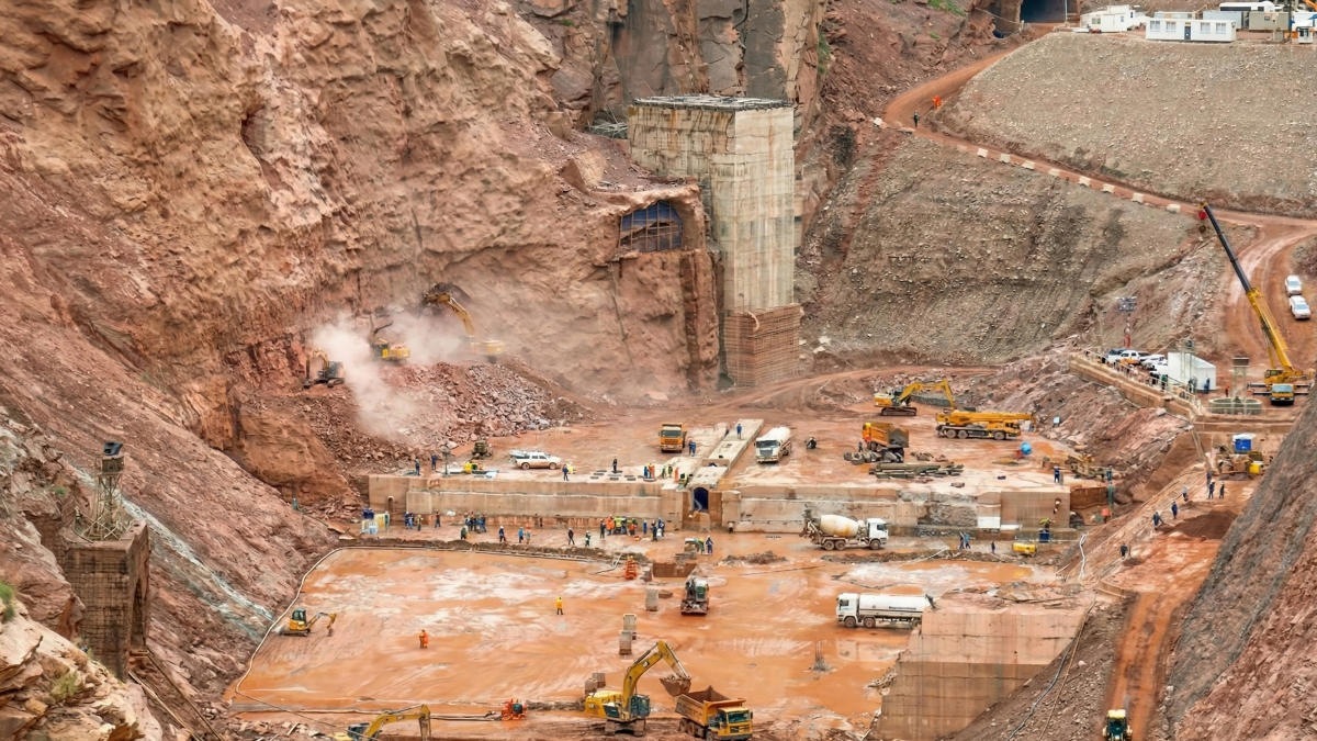 На строительство Рогунской ГЭС выделят 10 млрд сомони до конца года