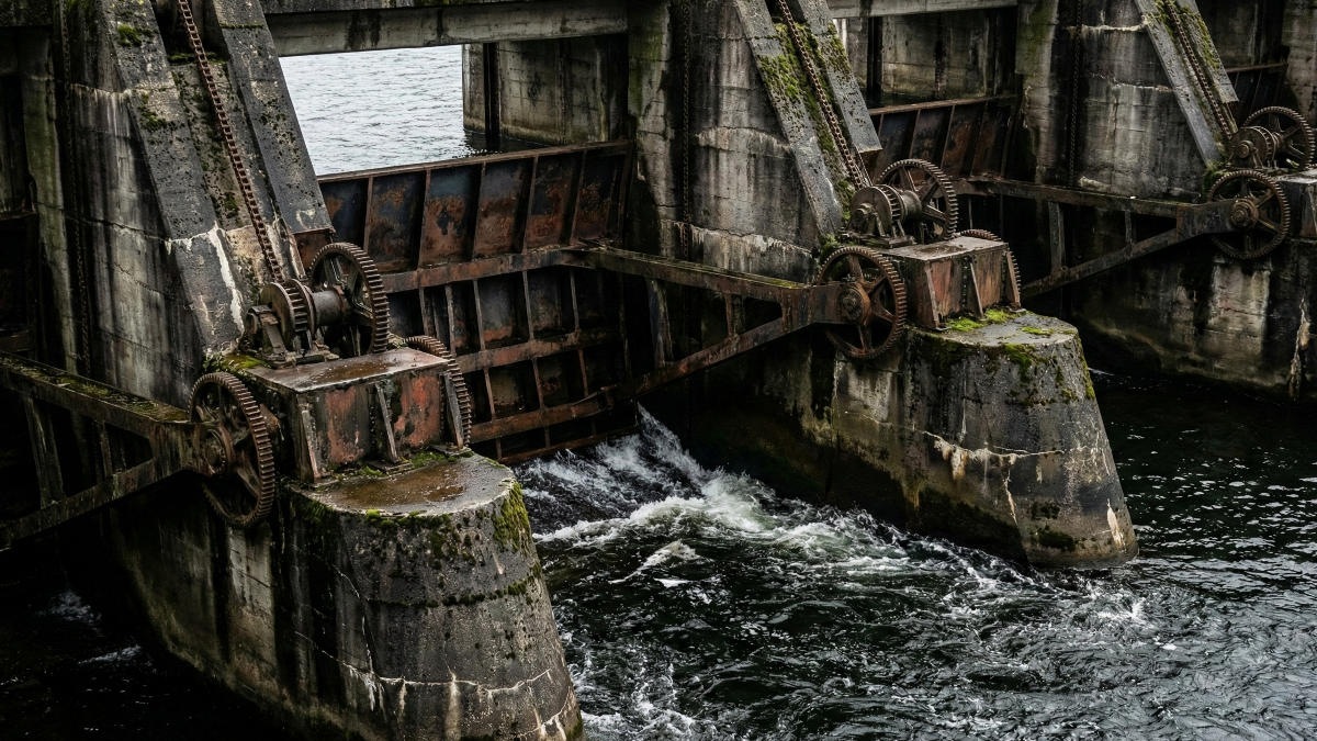 Ошибка в расчетах: как стандартная оценка завышает стоимость энергии ГЭС