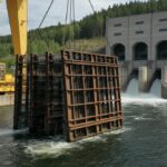 Модернизация ГЭС «Треваллин»: монтаж решетки без осушения озера