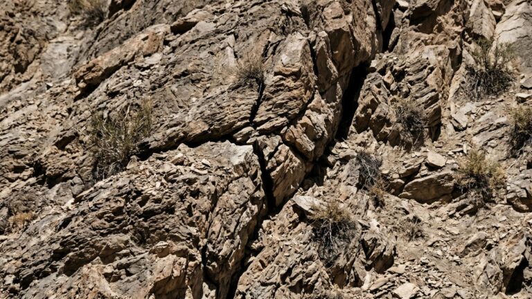 Эксперт: разлом Ак-Шыйрак угрожает плотине Камбаратинской ГЭС-1