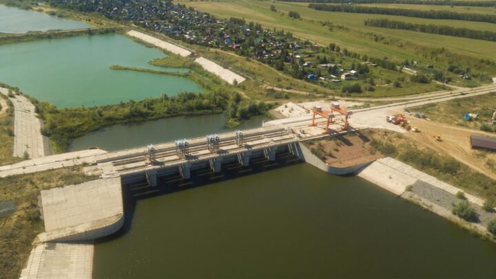 Плотина долгов: очередной строитель гидроузла на Иртыше стал банкротом